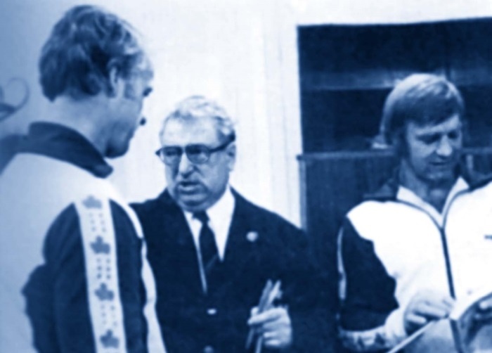 Иллюстрация к книге — Анатолий Тарасов. Битва железных тренеров [Autogen_eBook_id25.jpg]