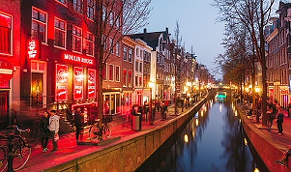 Иллюстрация к книге — Секс, игра и шоколад. Удовольствия и пристрастия [i_072.jpg]