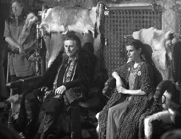 Иллюстрация к книге — Викинги. Буря за кадром [i_037.jpg]