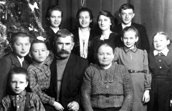 Иллюстрация к книге — Сергей Круглов. Два десятилетия в руководстве органов госбезопасности и внутренних дел СССР [i_022.jpg]