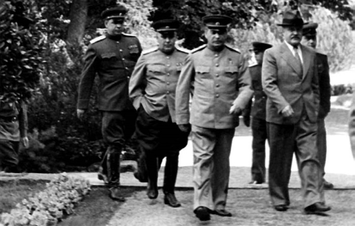 Иллюстрация к книге — Сергей Круглов. Два десятилетия в руководстве органов госбезопасности и внутренних дел СССР [i_027.jpg]