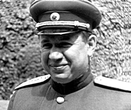 Иллюстрация к книге — Сергей Круглов. Два десятилетия в руководстве органов госбезопасности и внутренних дел СССР [i_040.jpg]