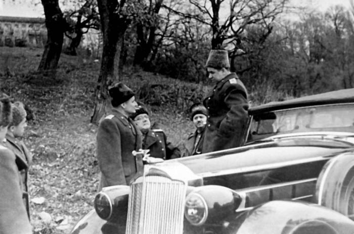 Иллюстрация к книге — Сергей Круглов. Два десятилетия в руководстве органов госбезопасности и внутренних дел СССР [i_048.jpg]