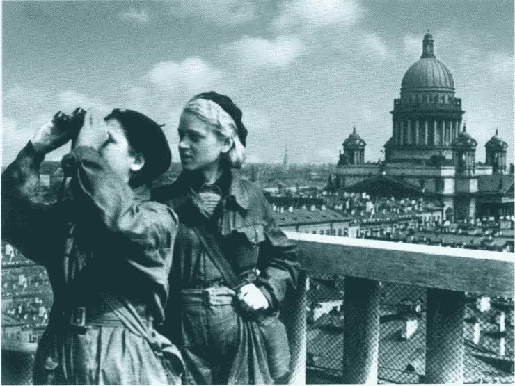 Иллюстрация к книге — Повседневная жизнь блокадного Ленинграда [i_015.jpg]