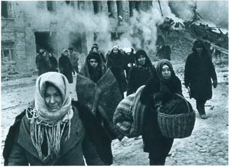 Иллюстрация к книге — Повседневная жизнь блокадного Ленинграда [i_018.jpg]