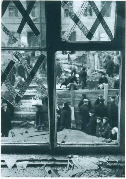 Иллюстрация к книге — Повседневная жизнь блокадного Ленинграда [i_063.jpg]