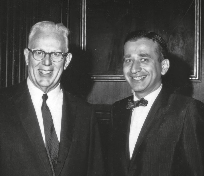 Иллюстрация к книге — Анатомия убийства. Гибель Джона Кеннеди. Тайны следствия [i_036.jpg]