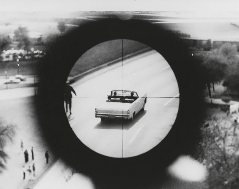 Иллюстрация к книге — Анатомия убийства. Гибель Джона Кеннеди. Тайны следствия [i_081.jpg]