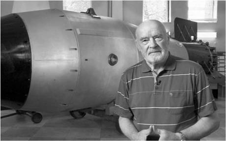 Иллюстрация к книге — Супербомба для супердержавы. Тайны создания термоядерного оружия [i_044.jpg]