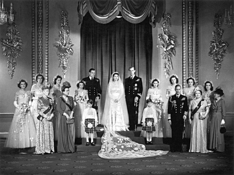 Иллюстрация к книге — Сокровища британской монархии. Скипетры, мечи и перстни в жизни английского двора [_9.jpg]