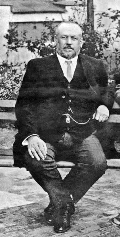 Иллюстрация к книге — Крах Великой империи. Загадочная история самой крупной геополитической катастрофы [i_007.jpg]