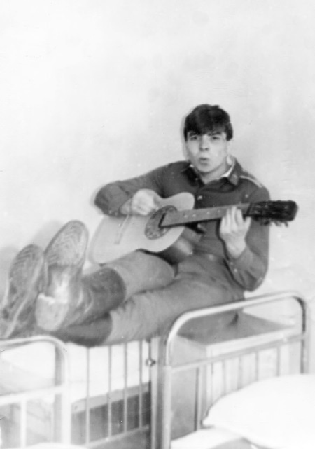 Иллюстрация к книге — Швабра, Ленин, АКМ. Правдивые истории из жизни военного училища [i_052.jpg]