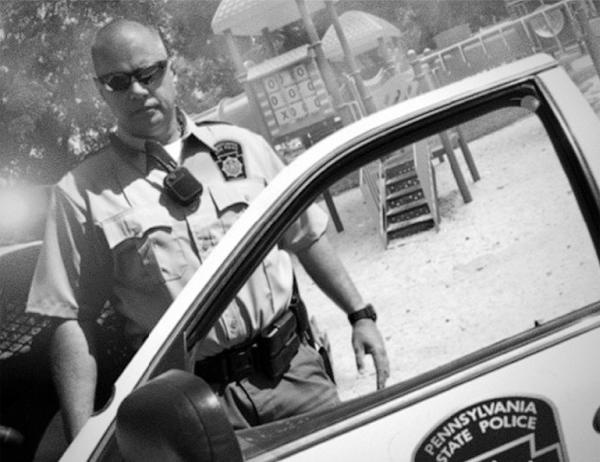 Иллюстрация к книге — Фейкбук. Реальная история, основанная на настоящей лжи [i_010.jpg]