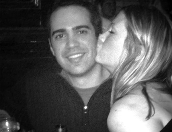 Иллюстрация к книге — Фейкбук. Реальная история, основанная на настоящей лжи [i_027.jpg]