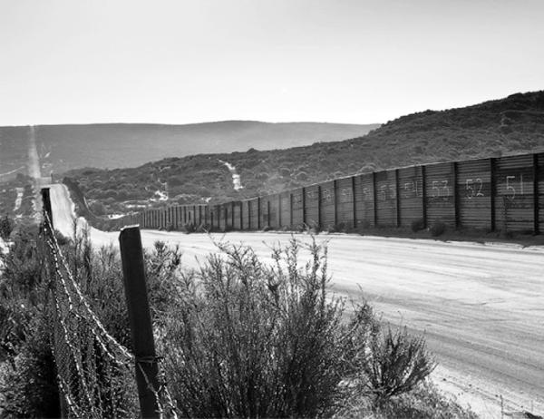 Иллюстрация к книге — Фейкбук. Реальная история, основанная на настоящей лжи [i_043.jpg]