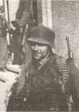 Иллюстрация к книге — "Штрафники" СС. Зондеркоманда "Дирлевангер" [i_071.jpg]