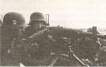 Иллюстрация к книге — "Штрафники" СС. Зондеркоманда "Дирлевангер" [i_083.jpg]