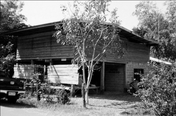 Иллюстрация к книге — Всего лишь 13. Подлинная история Лон [i_055.jpg]