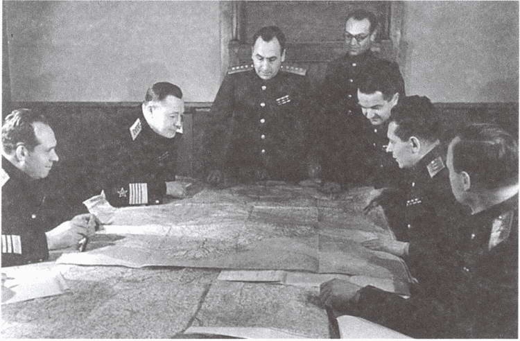 Иллюстрация к книге — Японский козырь Сталина. От Цусимы до Хиросимы [i_029.jpg]