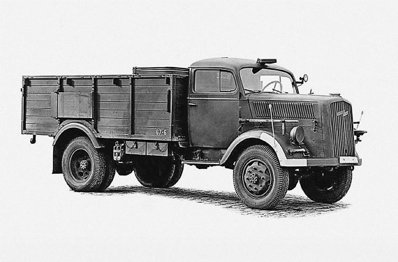 Иллюстрация к книге — Автонашествие на СССР. Трофейные и лендлизовские автомобили [i_009.jpg]