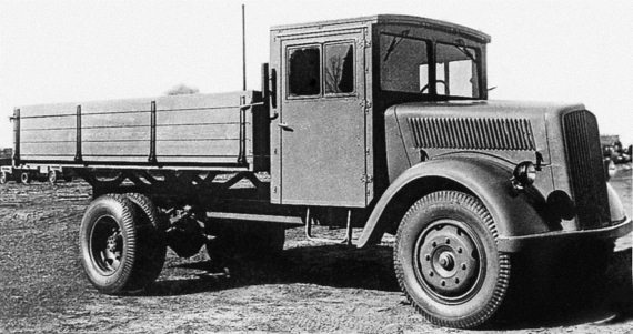 Иллюстрация к книге — Автонашествие на СССР. Трофейные и лендлизовские автомобили [i_010.jpg]