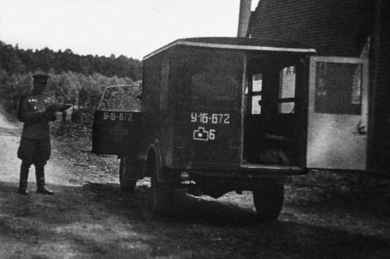 Иллюстрация к книге — Автонашествие на СССР. Трофейные и лендлизовские автомобили [i_044.jpg]