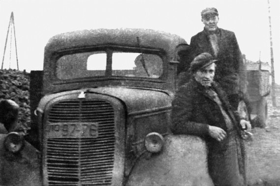 Иллюстрация к книге — Автонашествие на СССР. Трофейные и лендлизовские автомобили [i_058.jpg]