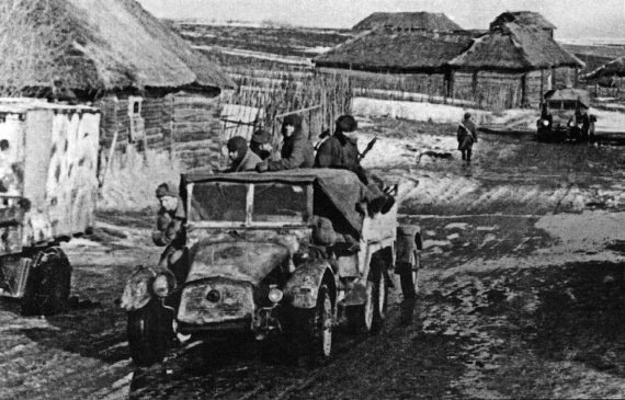 Иллюстрация к книге — Автонашествие на СССР. Трофейные и лендлизовские автомобили [i_064.jpg]