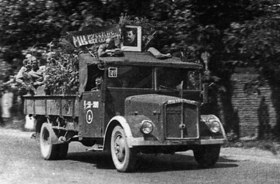 Иллюстрация к книге — Автонашествие на СССР. Трофейные и лендлизовские автомобили [i_067.jpg]