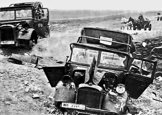 Иллюстрация к книге — Автонашествие на СССР. Трофейные и лендлизовские автомобили [i_081.jpg]