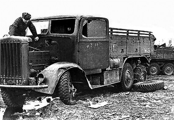 Иллюстрация к книге — Автонашествие на СССР. Трофейные и лендлизовские автомобили [i_100.jpg]