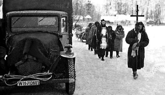 Иллюстрация к книге — Автонашествие на СССР. Трофейные и лендлизовские автомобили [i_111.jpg]