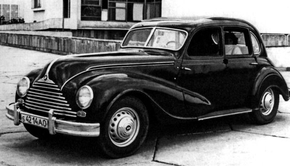 Иллюстрация к книге — Автонашествие на СССР. Трофейные и лендлизовские автомобили [i_144.jpg]