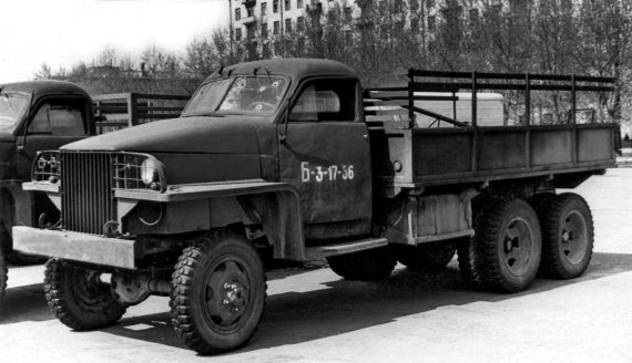 Иллюстрация к книге — Автонашествие на СССР. Трофейные и лендлизовские автомобили [i_158.jpg]