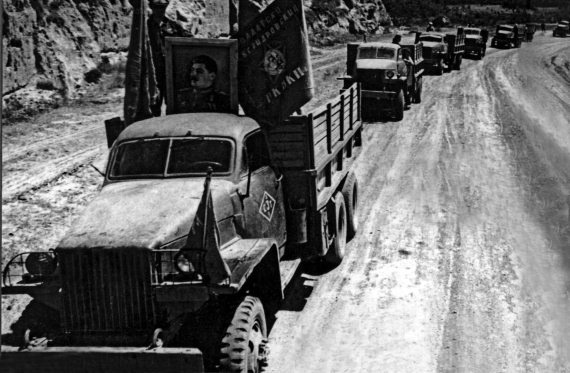 Иллюстрация к книге — Автонашествие на СССР. Трофейные и лендлизовские автомобили [i_159.jpg]