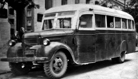 Иллюстрация к книге — Автонашествие на СССР. Трофейные и лендлизовские автомобили [i_181.jpg]