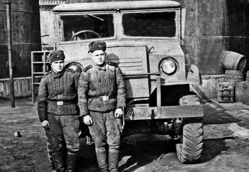 Иллюстрация к книге — Автонашествие на СССР. Трофейные и лендлизовские автомобили [i_206.jpg]