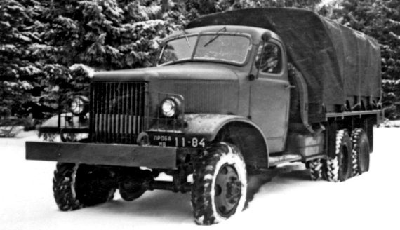 Иллюстрация к книге — Автонашествие на СССР. Трофейные и лендлизовские автомобили [i_223.jpg]