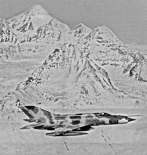 Иллюстрация к книге — Выжженное небо Афгана. Боевая авиация в Афганской войне [i_037.jpg]