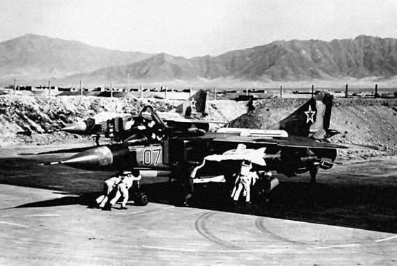 Иллюстрация к книге — Выжженное небо Афгана. Боевая авиация в Афганской войне [i_112.jpg]