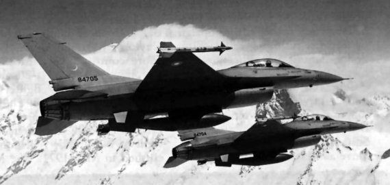 Иллюстрация к книге — Выжженное небо Афгана. Боевая авиация в Афганской войне [i_113.jpg]