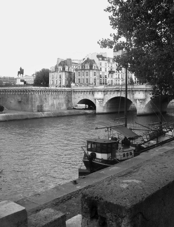 Иллюстрация к книге — В поисках Парижа, или Вечное возвращение [_077_1.jpg]