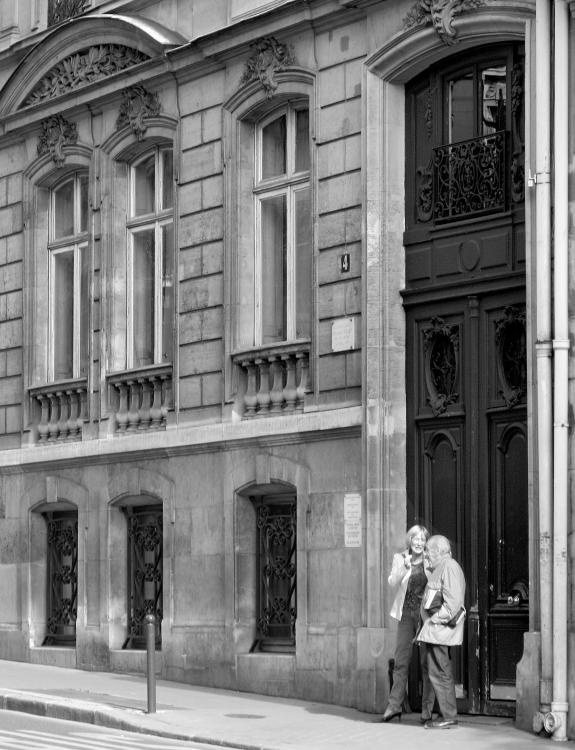 Иллюстрация к книге — В поисках Парижа, или Вечное возвращение [_325_1.jpg]