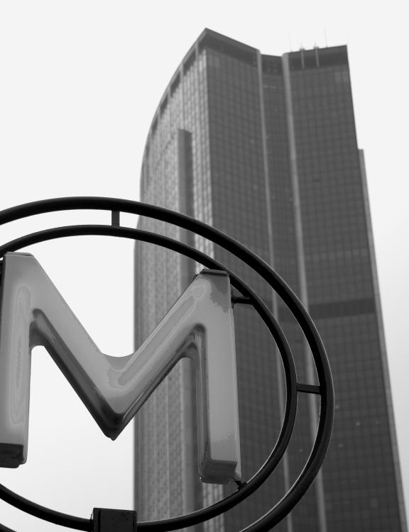 Иллюстрация к книге — В поисках Парижа, или Вечное возвращение [_336_1.jpg]