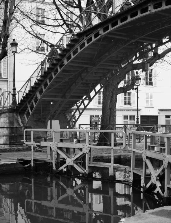 Иллюстрация к книге — В поисках Парижа, или Вечное возвращение [_379_1.jpg]