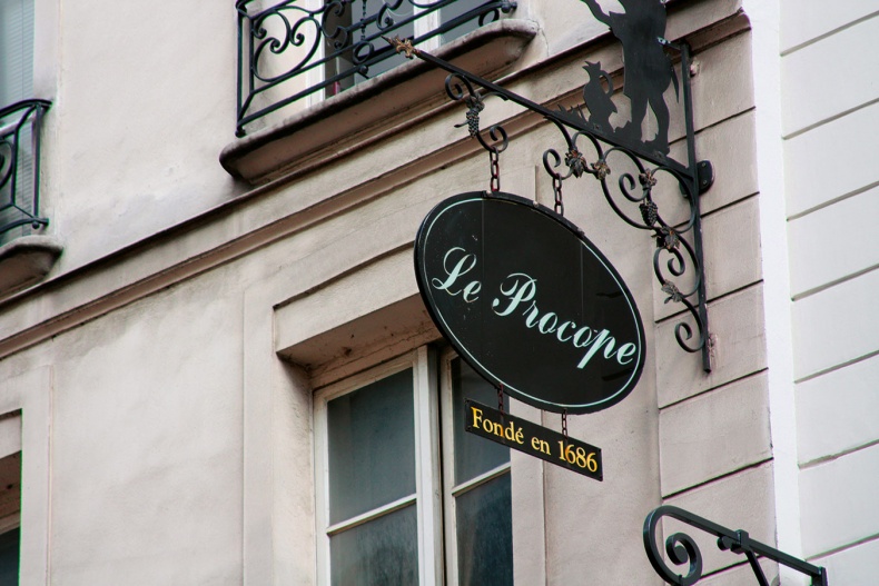 Иллюстрация к книге — Парижские подробности, или Неуловимый Париж [i_047.jpg]