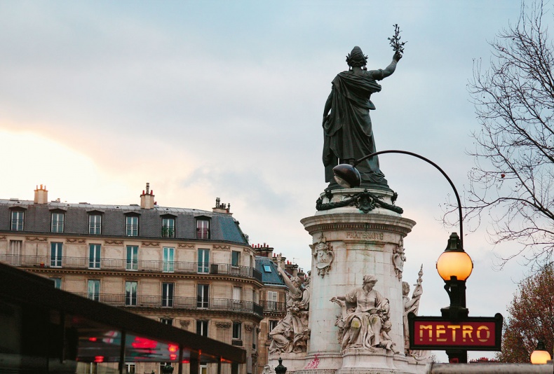 Иллюстрация к книге — Парижские подробности, или Неуловимый Париж [i_055.jpg]