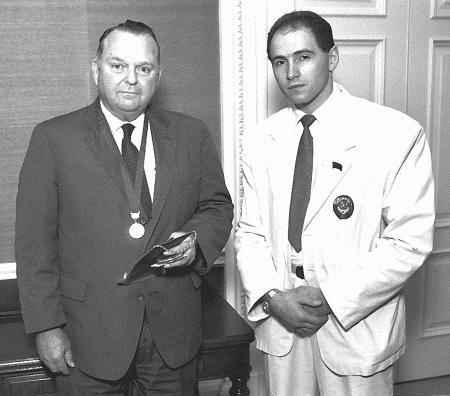 Иллюстрация к книге — Записки разумного авантюриста. Зазеркалье спецслужб [i_023.jpg]