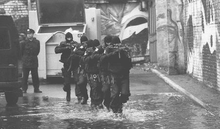 Иллюстрация к книге — Записки разумного авантюриста. Зазеркалье спецслужб [i_045.jpg]