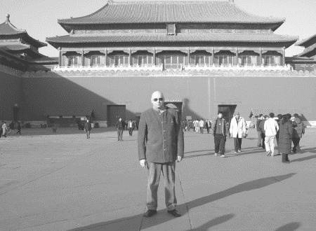 Иллюстрация к книге — Записки разумного авантюриста. Зазеркалье спецслужб [i_046.jpg]